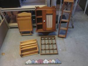 lot 165 image: (BR1) Wood Shelves Etc...