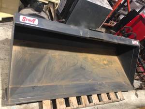 lot 10 image: NEW Stout Heavy Duty 72 Skid Steer Dirt Bucket