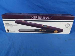 CHI Deep Brilliance 1 Flat Iron with Black Titanium Plates