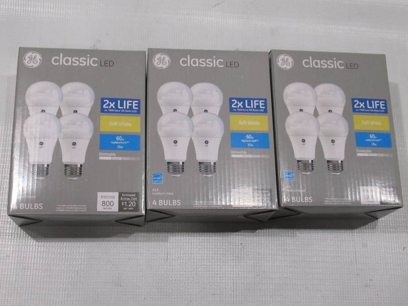 lot 735 image: NEW 12 Pack of GE Classic LED Light Bulbs - A19 800 Lumens 60W10W Soft White