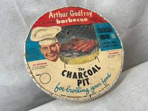 lot 30 image: 1950s Arthur Godfrey Charcoal Grill