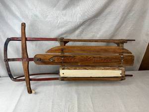 lot 43 image: Yankee Clipper Sled