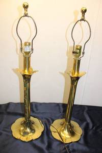 lot 117 image: Pair of Vintage Brass Table Lamps with Floral Base Design