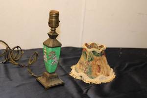 lot 123 image: Vintage Table Lamp with Floral Shade and Hand-Painted Base