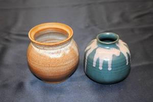 lot 150 image: Set of 2 Handcrafted Ceramic Vases with Unique Glaze