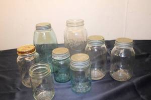 lot 165 image: Collection of 8 Vintage Ball and Atlas Mason Jars