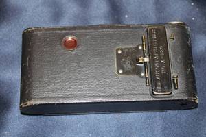 lot 173 image: Vintage Folding Autographic Camera Model No. 2