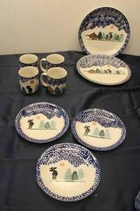 lot 177 image: Set of 6 Hand-Painted Thompson Pottery Mugs and 5 Plates