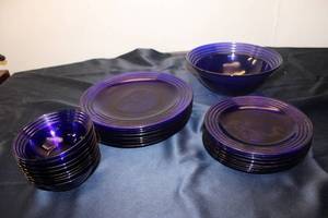 lot 197 image: Set of 8 Vintage Cobalt Blue Glass Plates and 4 Bowls