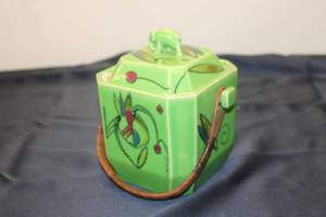 lot 198 image: Vintage Japanese Green Decorative Ceramic Container with Elephant Lid
