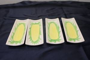 lot 199 image: Set of 4 Vintage Corn-Themed Ceramic Serving Platters
