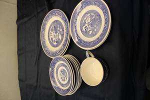 lot 231 image: Set of 7 Vintage Blue and White Ceramic Plates and Cup