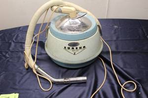 lot 291 image: Vintage Eureka Roto-Matic Vacuum Cleaner