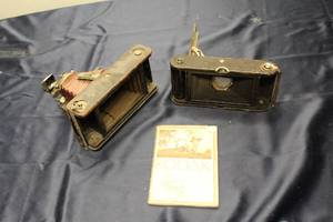 lot 327 image: Vintage Kodak Folding Camera with Instruction Manual