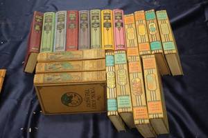 lot 338 image: Collection of 14 Vintage Junior Classics and Young Folks Library Books