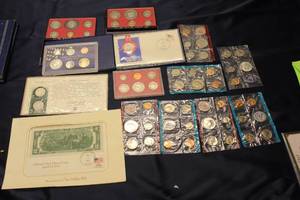 lot 355 image: Collection of United States Proof Sets and Commemorative Coins