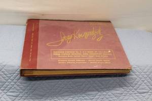 lot 376 image: Beethovens Symphony No. 9 in D Minor, Op. 125 - RCA Victor Red Seal Collection