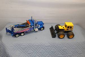 lot 384 image: Lot of 2 Diecast Vehicles Tow Truck and Bulldozer
