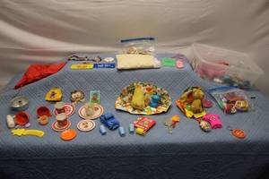 lot 2 image: Assorted Vintage Toy Dishes and Accessories Lot