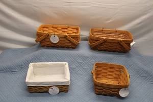 lot 18 image: Set of 4 Longaberger Woven Baskets with Liner
