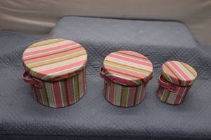 lot 35 image: Set of 3 Colorful Fabric Storage Baskets with Handles