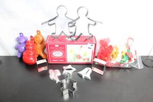 lot 70 image: Complete Set of Nordic Ware Cookie Cutters and Molds - Holiday Theme