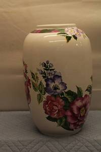 lot 98 image: Vintage Floral Porcelain Vase