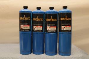 lot 105 image: Lot of 4 Bernzomatic Propane Fuel Cylinders - 14.1 oz each