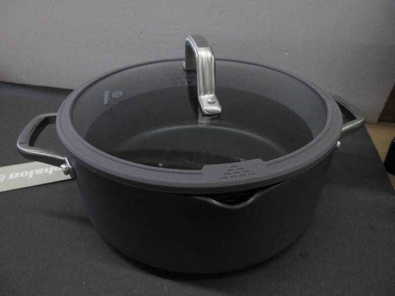 lot 123 image: Calphalon Simply Easy System Nonstick Dutch Oven, 5-Quart, Gray NO BOX, NEW