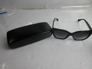 lot 27 image: Ralph Lauren RA5265 Cateye Sunglasses for Women INSIDE OF CASE IS DETACHED, LIKE NEW