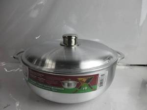 lot 59 image: Wees Beyond Heavy Gauge Caldero Dutch Oven with Aluminum Lid, 6.9 quart, Silver SCUFFED, NEW