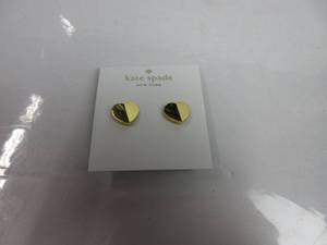 lot 93 image: Kate Spade New York Heritage Spade Small Heart Studs Earrings Gold One Size BACKS ARE BENT, SLIGHTLY USED
