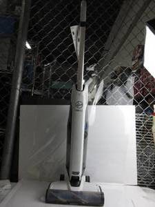 lot 102 image: Hoover ONEPWR Evolve Pet Cordless Small Upright Vacuum Cleaner, Lightweight Stick Vac, For Carpet and Hard Floor, BH53420V, White USED, TESTED, WORKS