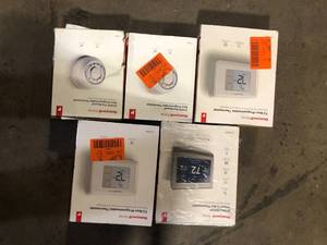 lot 16 image: Lot of Assorted Small Housewares Various Models and Conditions Customer Returns See Pictures