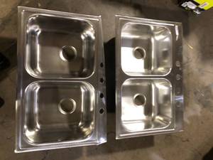 lot 47 image: Lot of Assorted Sinks One Unit is  Damaged Customer Returns See Pictures