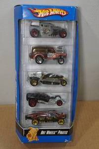 lot 44 image: Hot Wheels 5-Pack Pirates Cars