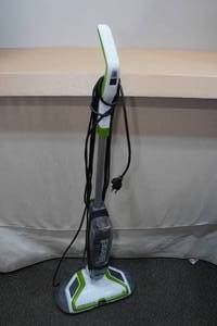 lot 55 image: Bissell Spinwave Floor Finishing Machine