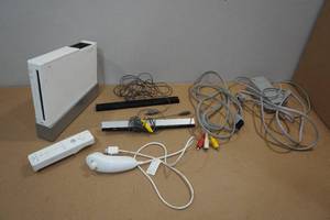 lot 63 image: Nintendo Wii Game Console