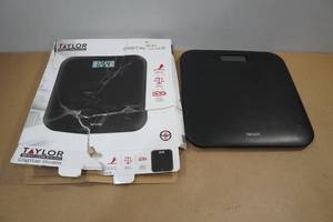 lot 89 image: Taylor Digital Scale