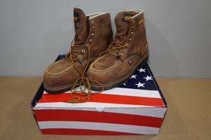 lot 91 image: Thorogood Mens Work Boots -Size 9