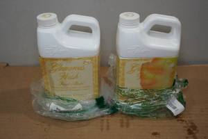 lot 98 image: 2 Tyler Candle Co Laundry Detergents