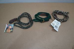 lot 105 image: 3 British Style 4 Slip Leads