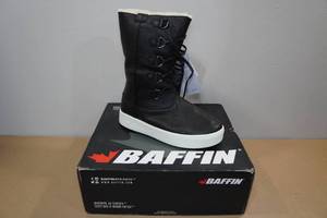 lot 130 image: Baffin Womens Yorkville Winter Boots -Size 10