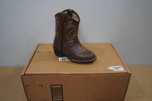 lot 147 image: Flex Trails Toddlers Western Boots -Size 6