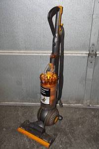 lot 189 image: Dyson Ball Multifloor Vacuum