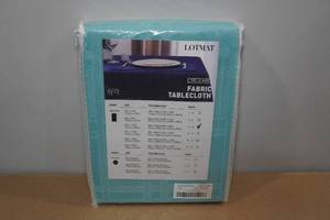 lot 207 image: Oblong 60 x 104 Tablecloth