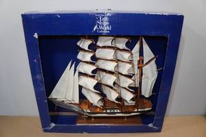 lot 214 image: Tall Ships of the World Scale Model - Passat