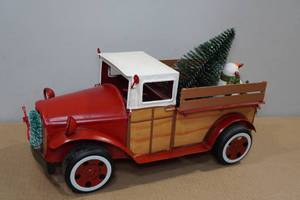 lot 231 image: Tin Truck Christmas Dcor