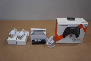 lot 248 image: Steel Series Stratus Duo Wireless Controller with Portable Charger and Nightlights