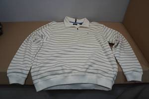 lot 256 image: Izod Quarter Zip - Large